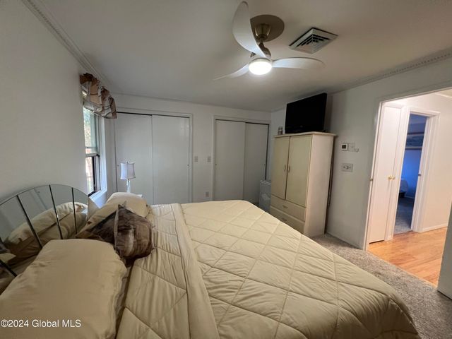 35 Meadow Rue Place, Malta, NY 12020