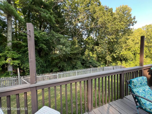 35 Meadow Rue Place, Malta, NY 12020