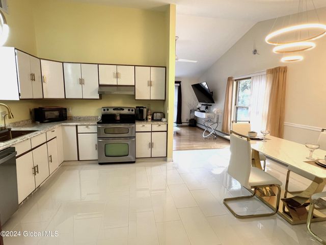 35 Meadow Rue Place, Malta, NY 12020