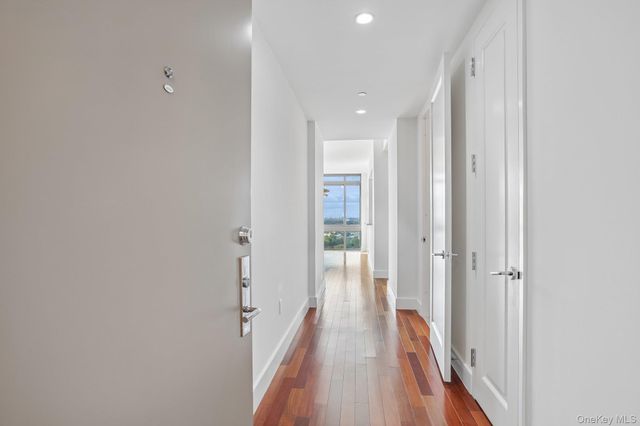 175 Huguenot Street 2006, New Rochelle, NY 10801