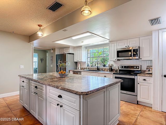 3622 Dame Street, Port Orange, FL 32129