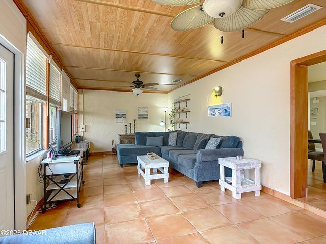 3622 Dame Street, Port Orange, FL 32129