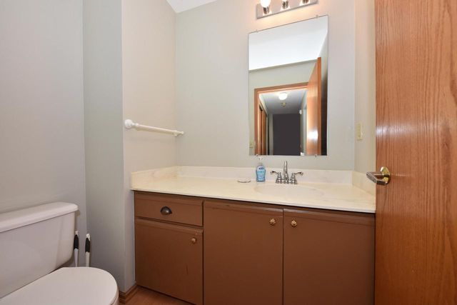 4508 Westchester SQUARE, West Milwaukee, WI 53214