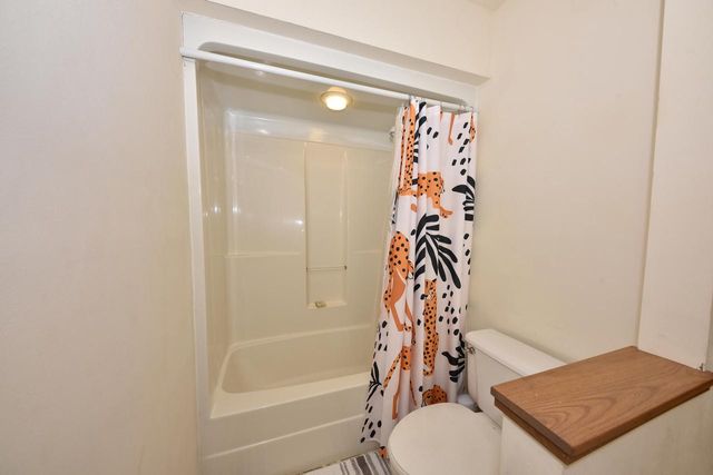 4508 Westchester SQUARE, West Milwaukee, WI 53214