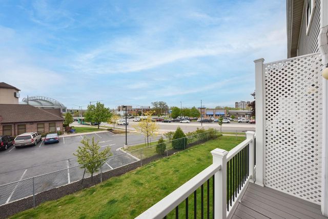 4508 Westchester SQUARE, West Milwaukee, WI 53214