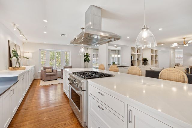 875 Glenchester Drive, Houston, TX 77079