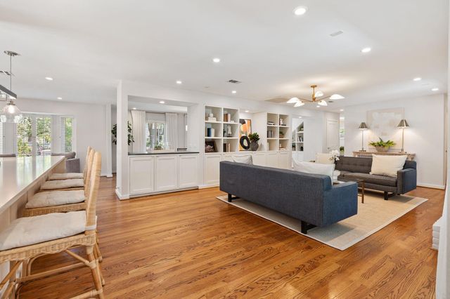 875 Glenchester Drive, Houston, TX 77079