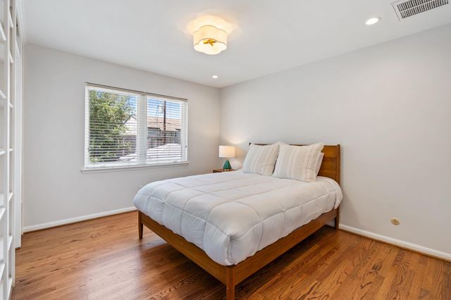 875 Glenchester Drive, Houston, TX 77079