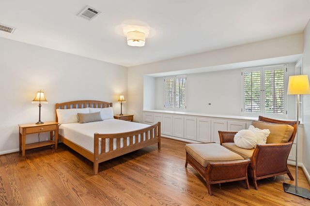 875 Glenchester Drive, Houston, TX 77079