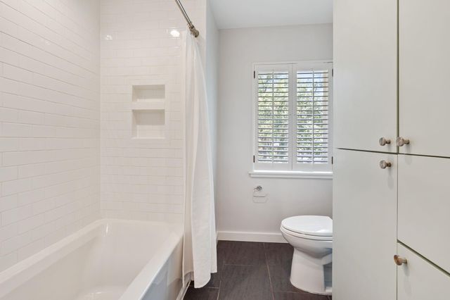 875 Glenchester Drive, Houston, TX 77079