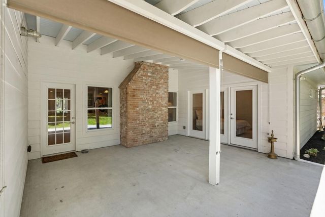 875 Glenchester Drive, Houston, TX 77079