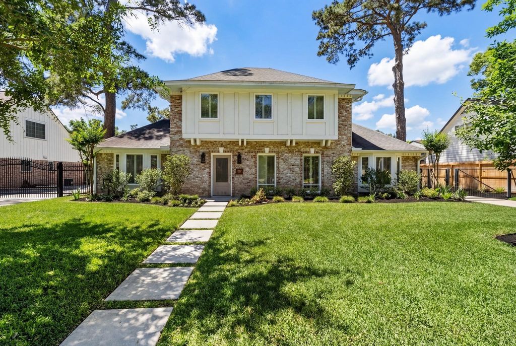 875 Glenchester Drive, Houston, TX 77079