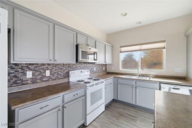 4480 La Grancia Court, Pahrump, NV 89061