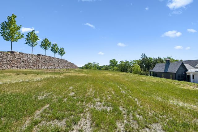 9120 Sawtooth Ln, College Grove, TN 37046
