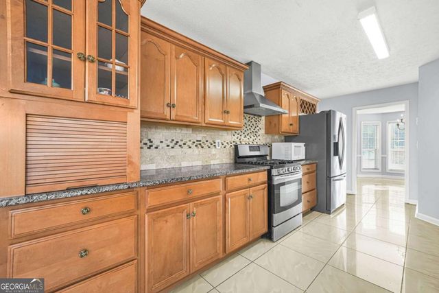 7146 Lone Oak Way, Lithonia, GA 30058