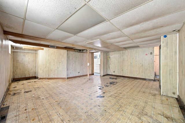 9310 S Vanderpoel Avenue, Chicago, IL 60643