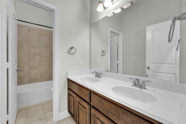 6201 Mickelson Way, Mckinney, TX 75070