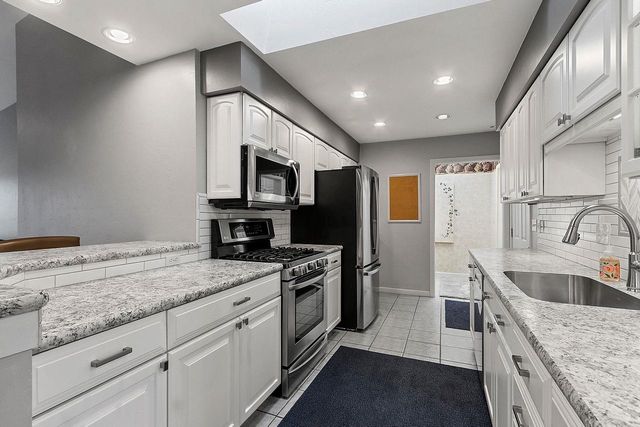 1517 RIVER PINES DRIVE, Green Bay, WI 54311