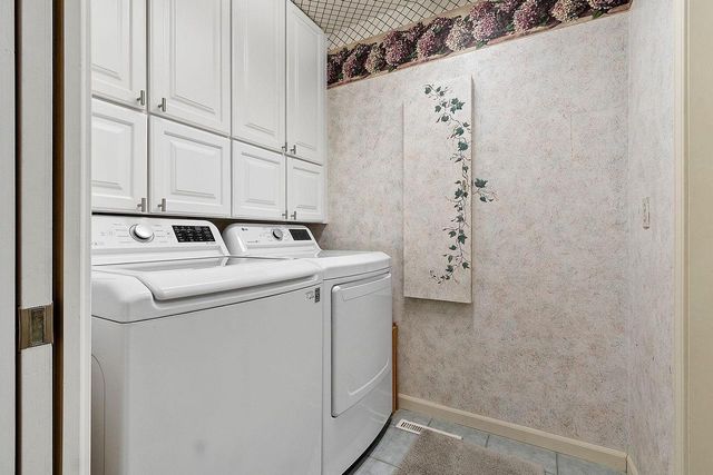 1517 RIVER PINES DRIVE, Green Bay, WI 54311