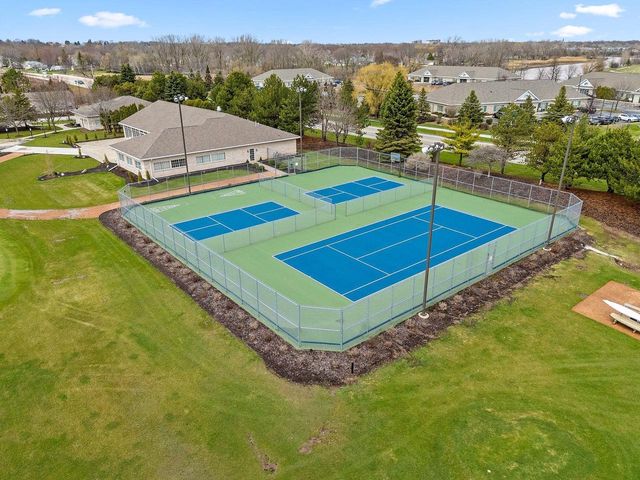 1517 RIVER PINES DRIVE, Green Bay, WI 54311