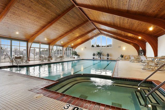 1517 RIVER PINES DRIVE, Green Bay, WI 54311