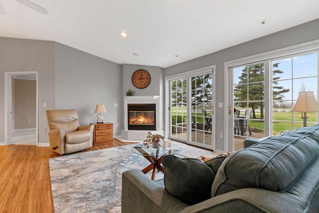 1517 RIVER PINES DRIVE, Green Bay, WI 54311