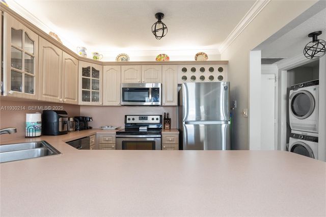 3725 S Ocean Dr 1421, Hollywood, FL 33019