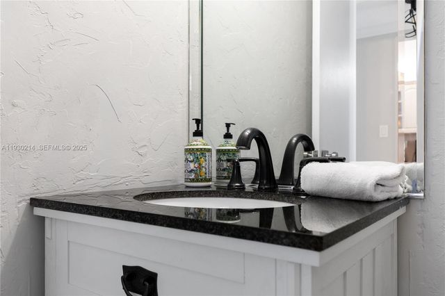 3725 S Ocean Dr 1421, Hollywood, FL 33019