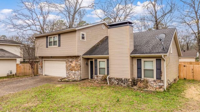 15 Cinderwood, Maumelle, AR 72113