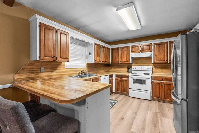 15 Cinderwood, Maumelle, AR 72113