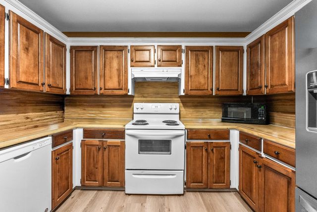 15 Cinderwood, Maumelle, AR 72113