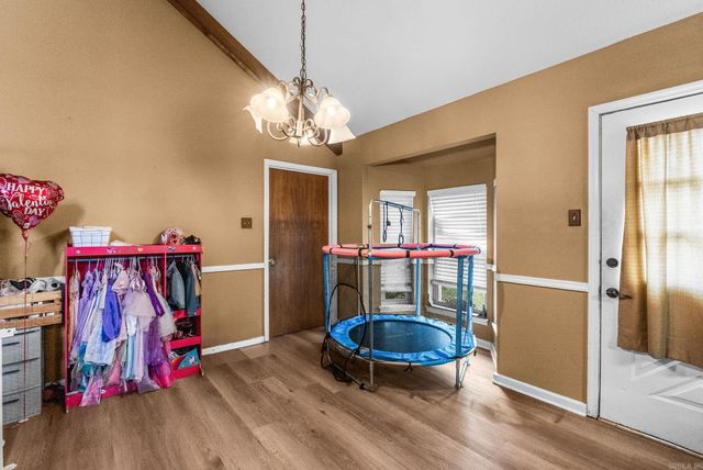 15 Cinderwood, Maumelle, AR 72113