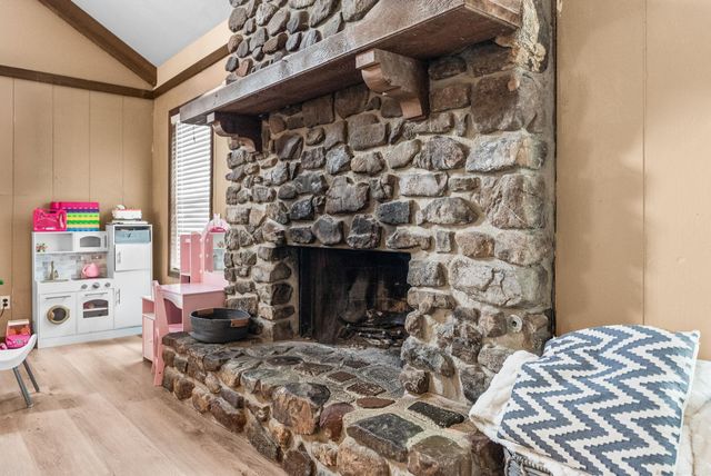 15 Cinderwood, Maumelle, AR 72113