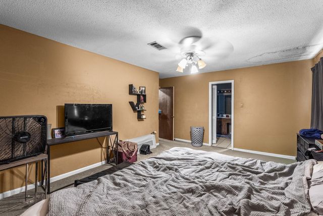 15 Cinderwood, Maumelle, AR 72113