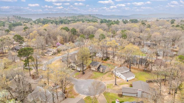 15 Cinderwood, Maumelle, AR 72113