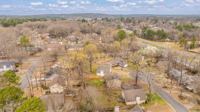 15 Cinderwood, Maumelle, AR 72113