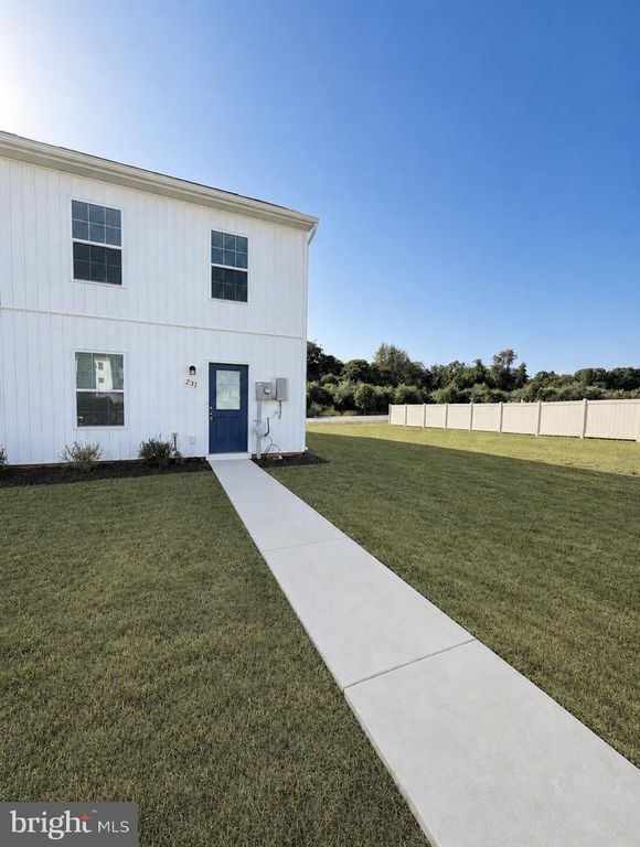 231 WHITE VIOLET WAY, Kearneysville, WV 25430