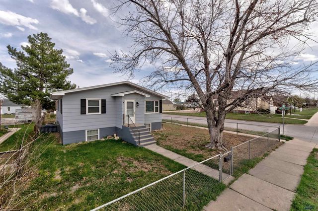 702 HAINES AVE, Rapid City, SD 57701