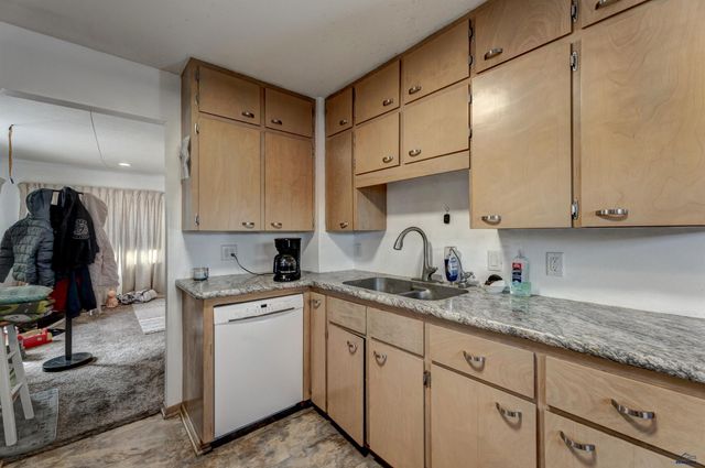 702 HAINES AVE, Rapid City, SD 57701