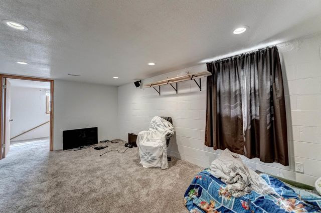 702 HAINES AVE, Rapid City, SD 57701