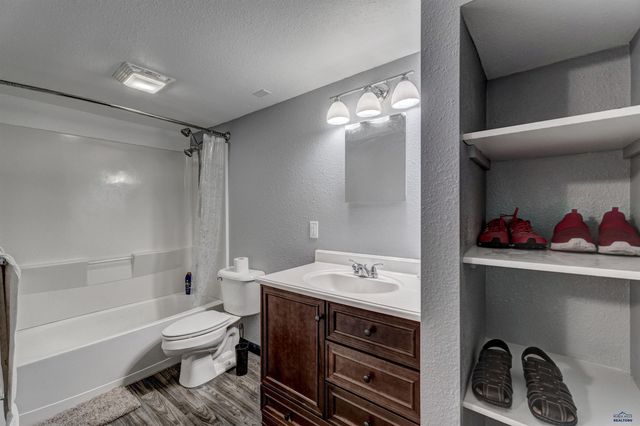 702 HAINES AVE, Rapid City, SD 57701