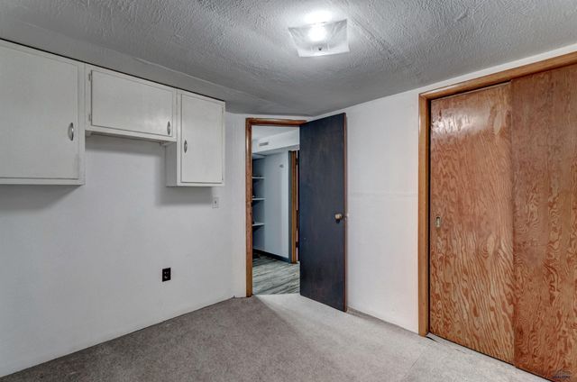 702 HAINES AVE, Rapid City, SD 57701