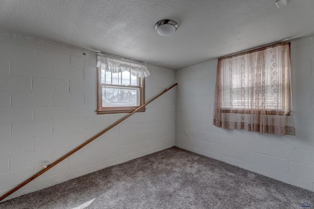 702 HAINES AVE, Rapid City, SD 57701