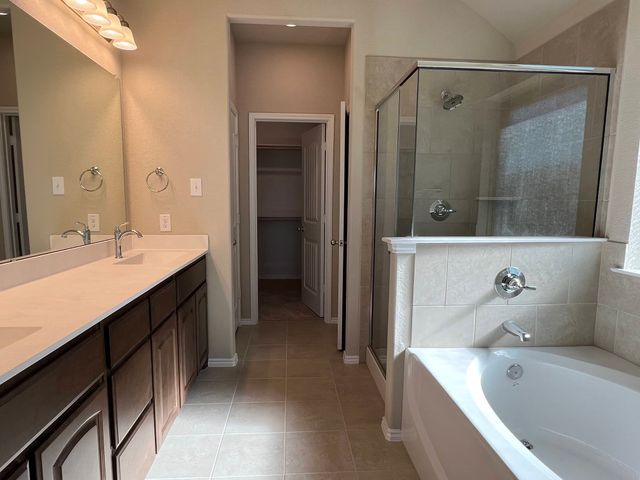 913 Beverly Drive, Cleburne, TX 76033