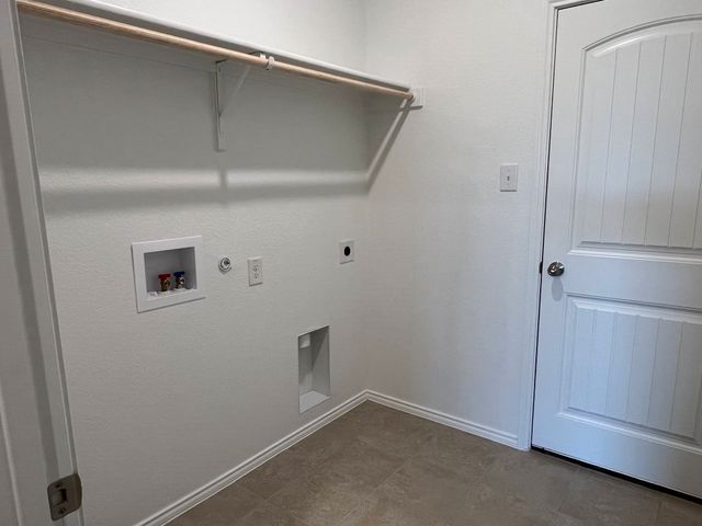 913 Beverly Drive, Cleburne, TX 76033