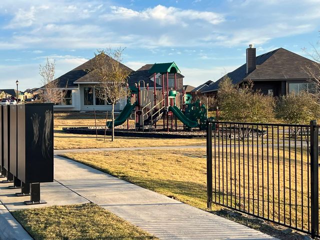 913 Beverly Drive, Cleburne, TX 76033