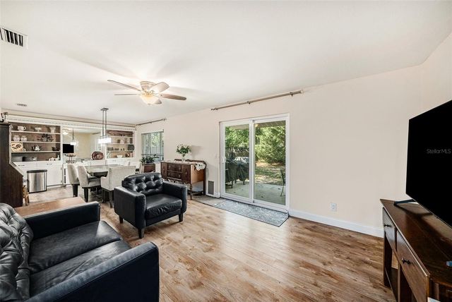 12710 GREENMOOR DRIVE, Tampa, FL 33618