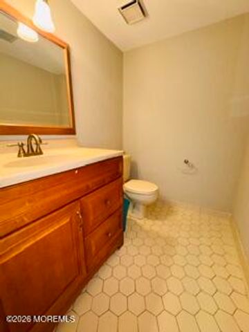109 Cotswold Circle 2, Ocean Twp, NJ 07712