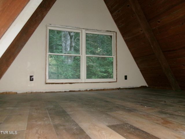 190 Golf Course Road, Rogersville, TN 37857