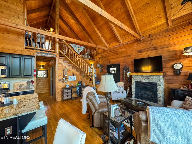 390 John J Smith Rd, Oneida, TN 37841